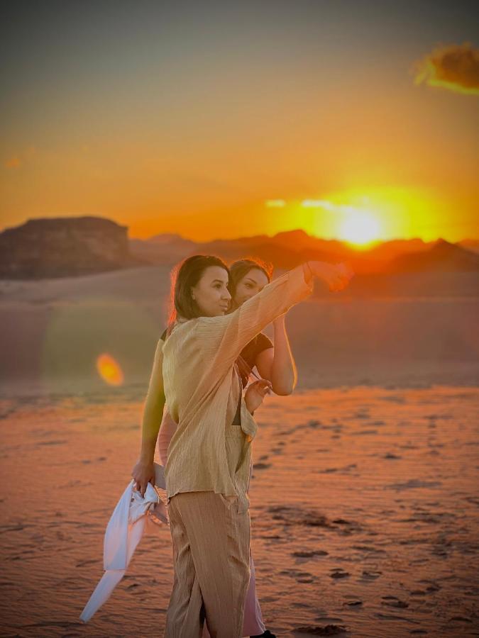 Royal Luxury Camp Wadi Rum Exterior photo